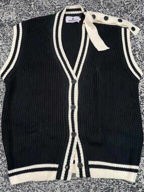 ✨ Bangouluo size L sleeveless knit button-up sweater vest